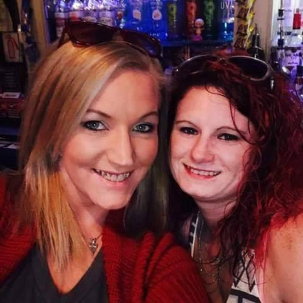 Meet your Posher, Lora